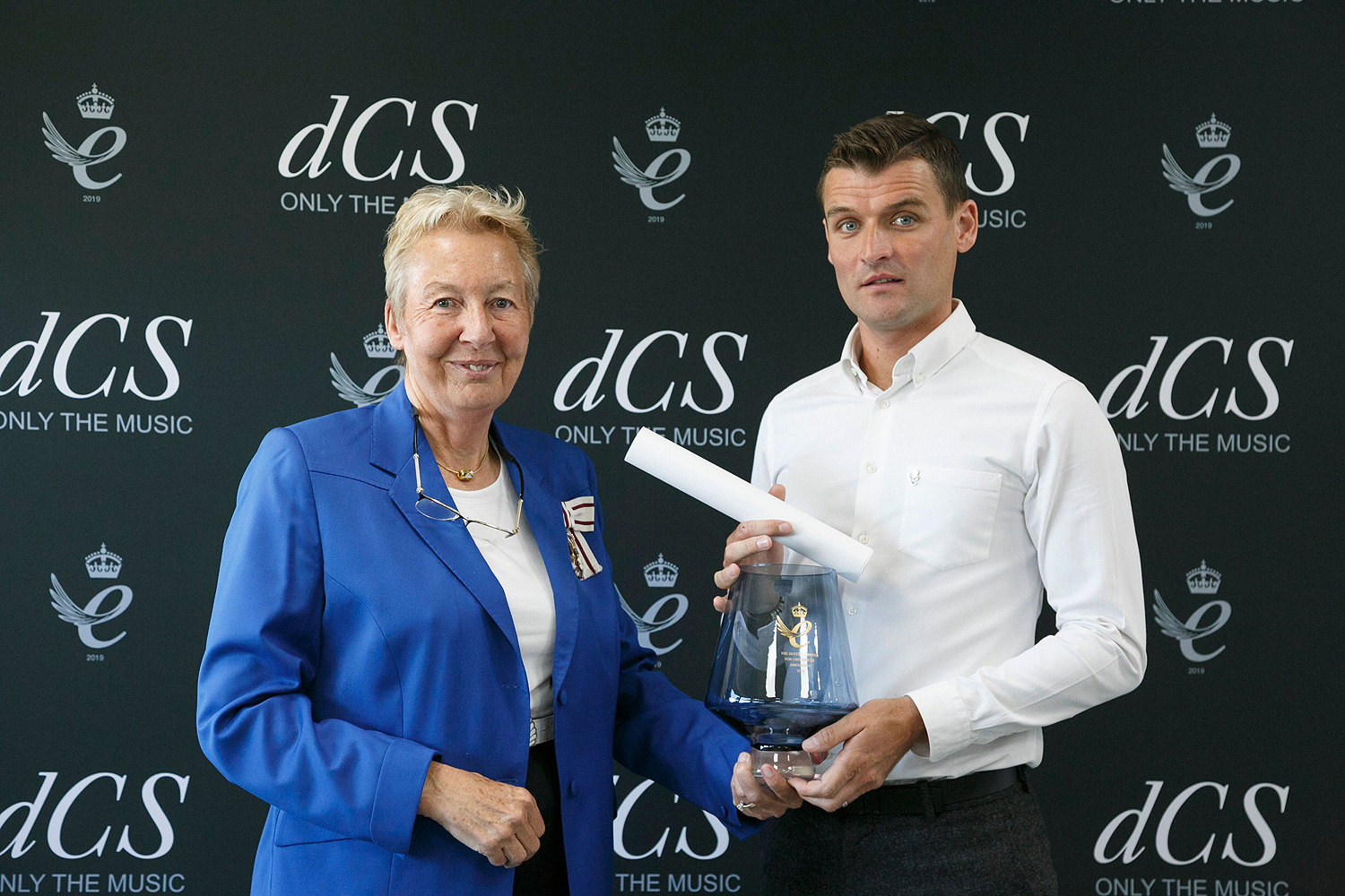 dCS「英国女王賞」受賞
